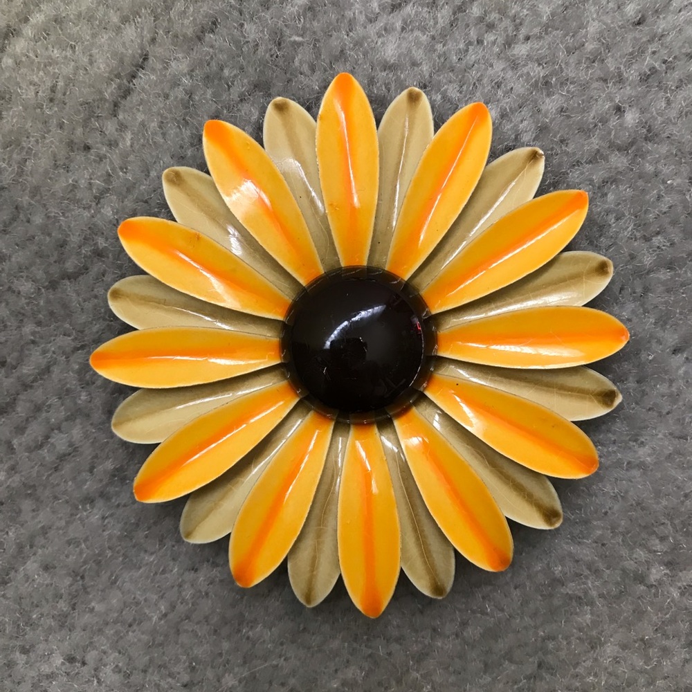 Vintage orange and brown metal enamel flower pin (orange and brown) sunflower